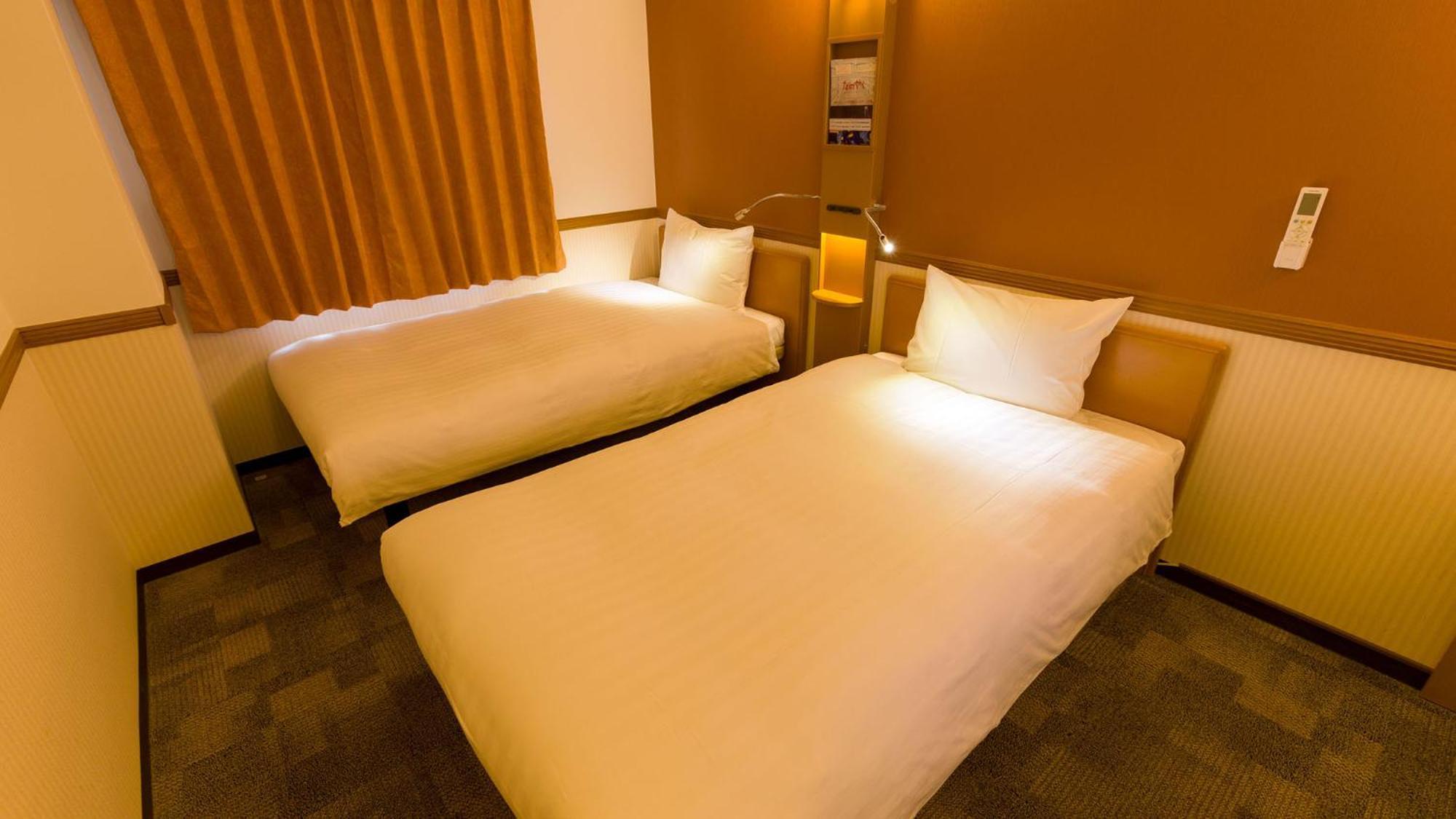 Toyoko Inn Yokohama Sakuragicho Szoba fotó