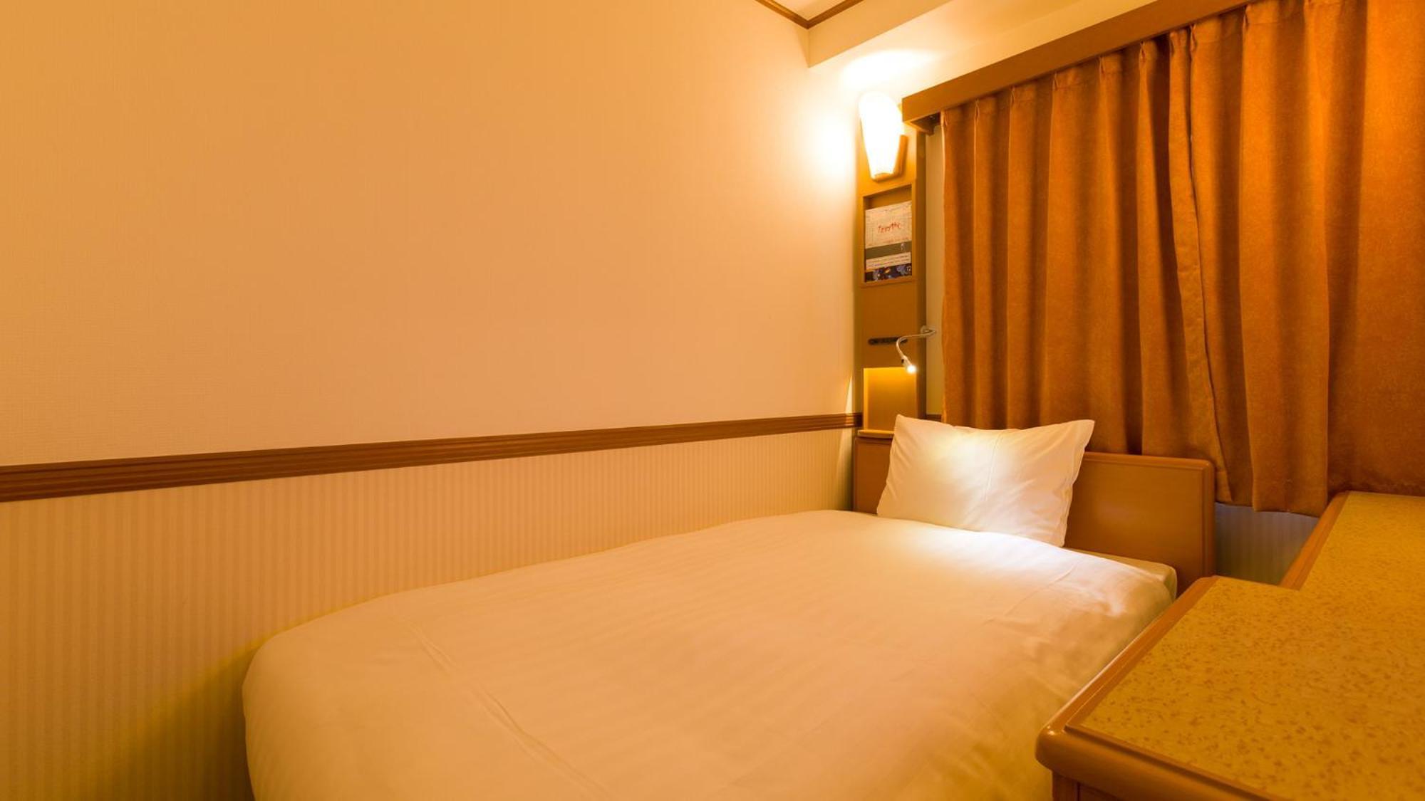Toyoko Inn Yokohama Sakuragicho Szoba fotó