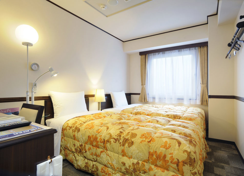 Toyoko Inn Yokohama Sakuragicho Kültér fotó