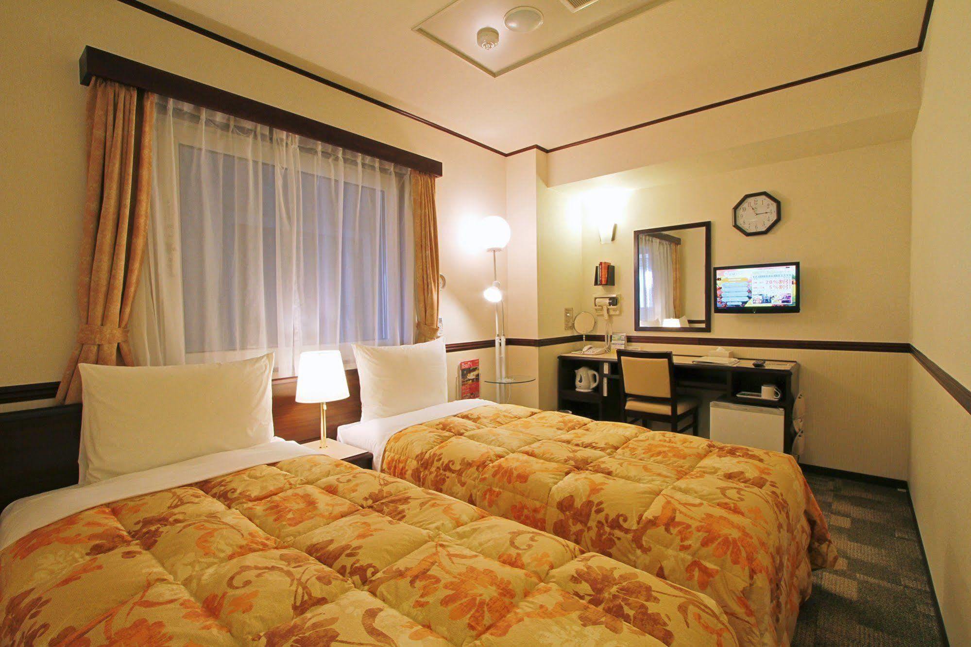 Toyoko Inn Yokohama Sakuragicho Kültér fotó